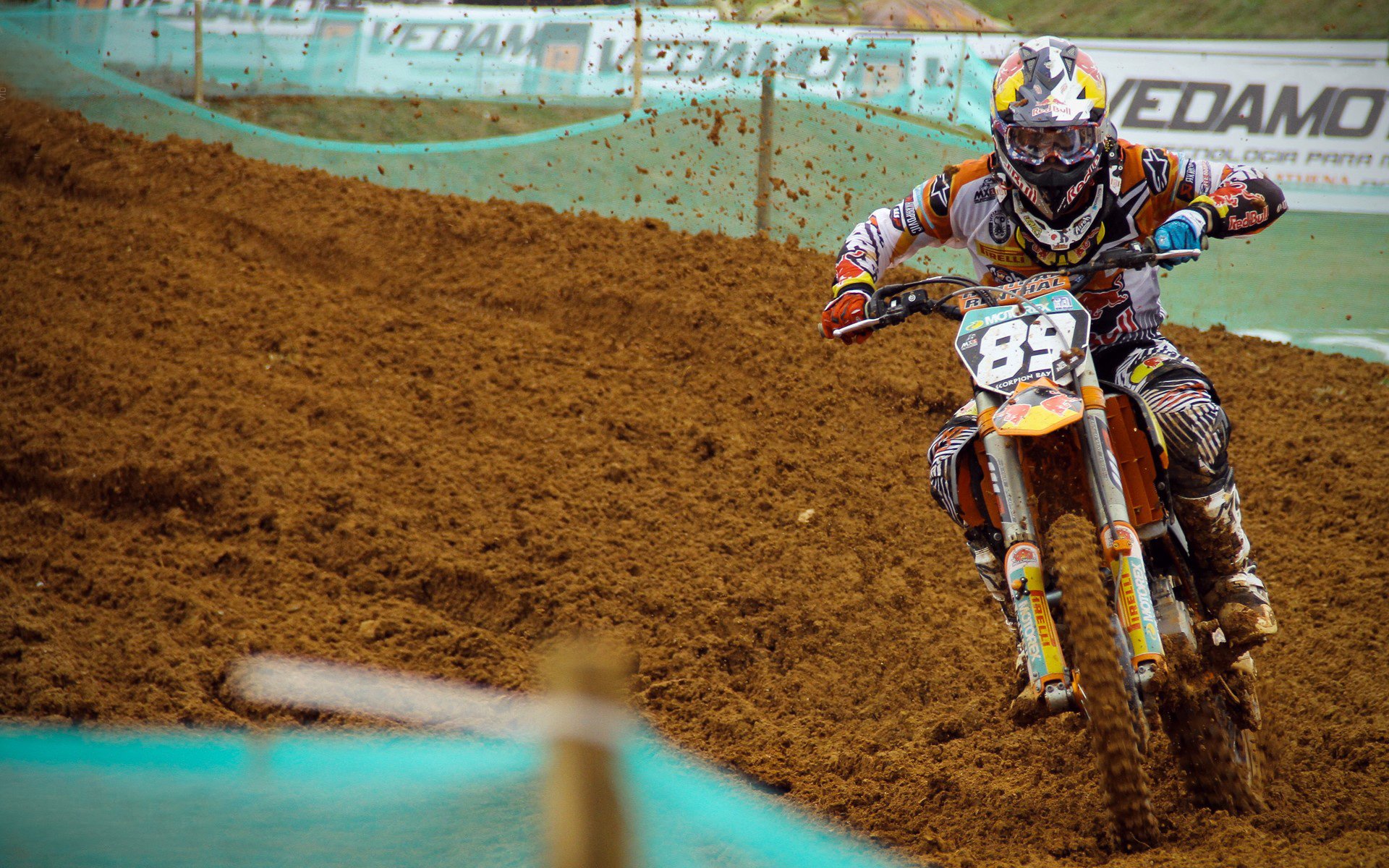 华体会体育官方网址-《赛事背后的故事：队伍磨合与选手成长》，队员磨合