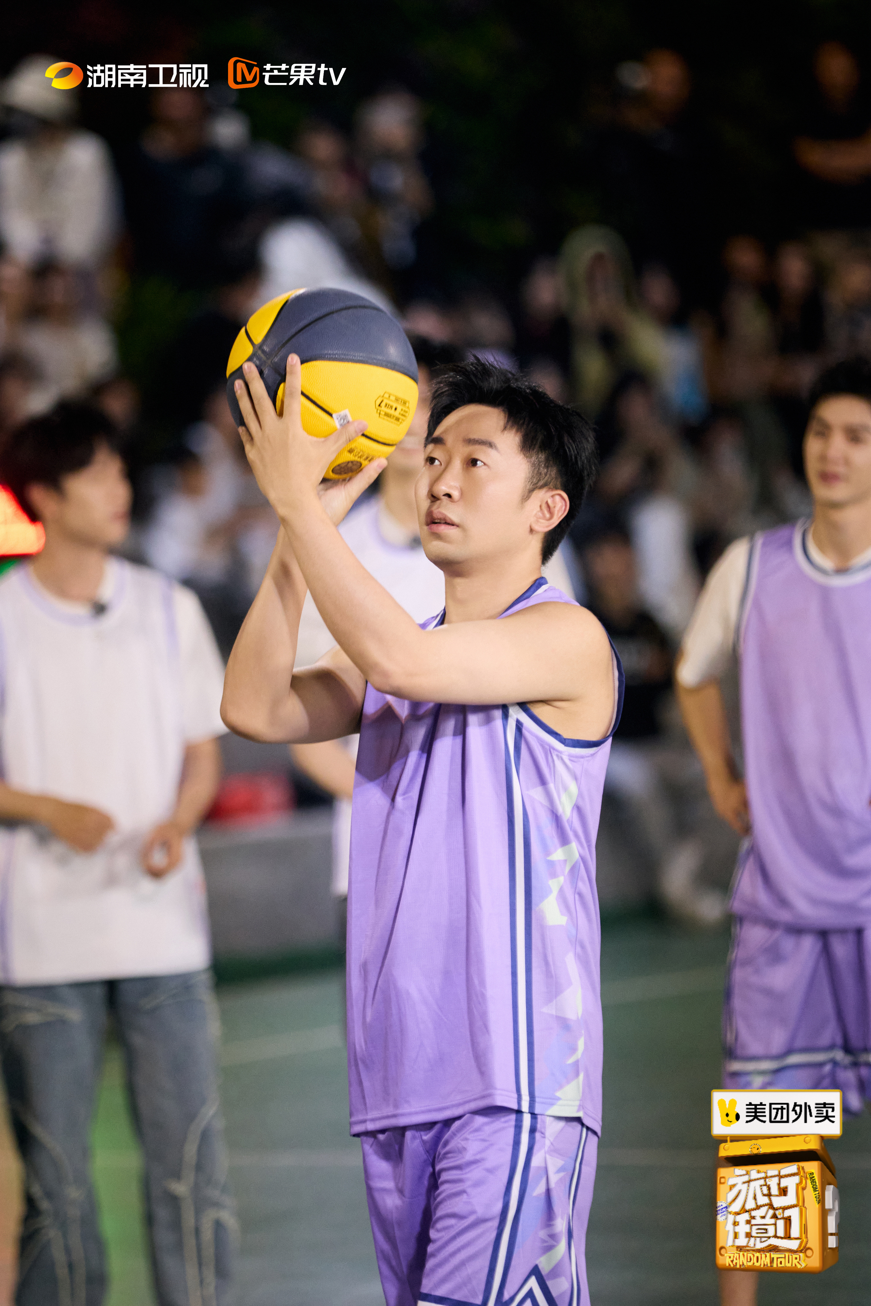 足球明星上综艺，娱乐化是好是坏？的简单介绍
