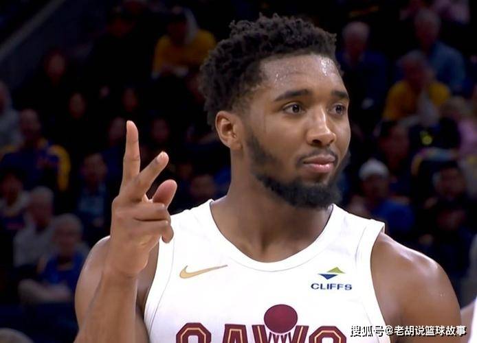 米切尔腿筋拉伤，骑士季后赛前景蒙阴影