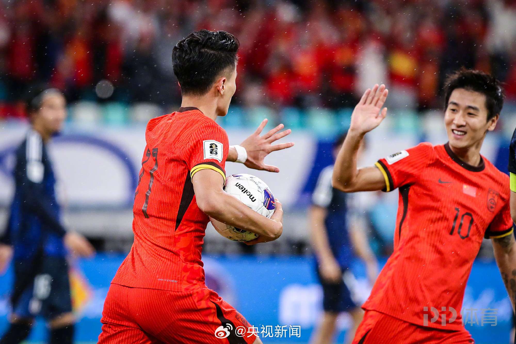 中国足球电竞联赛火爆，FIFA职业选手月入10万+