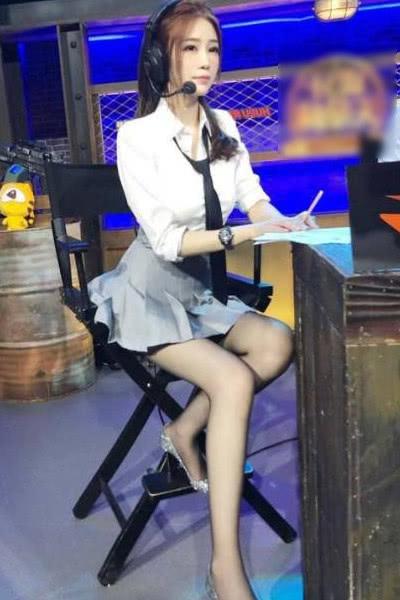 华体会登入-《电竞解说员成长记：声音背后的努力》