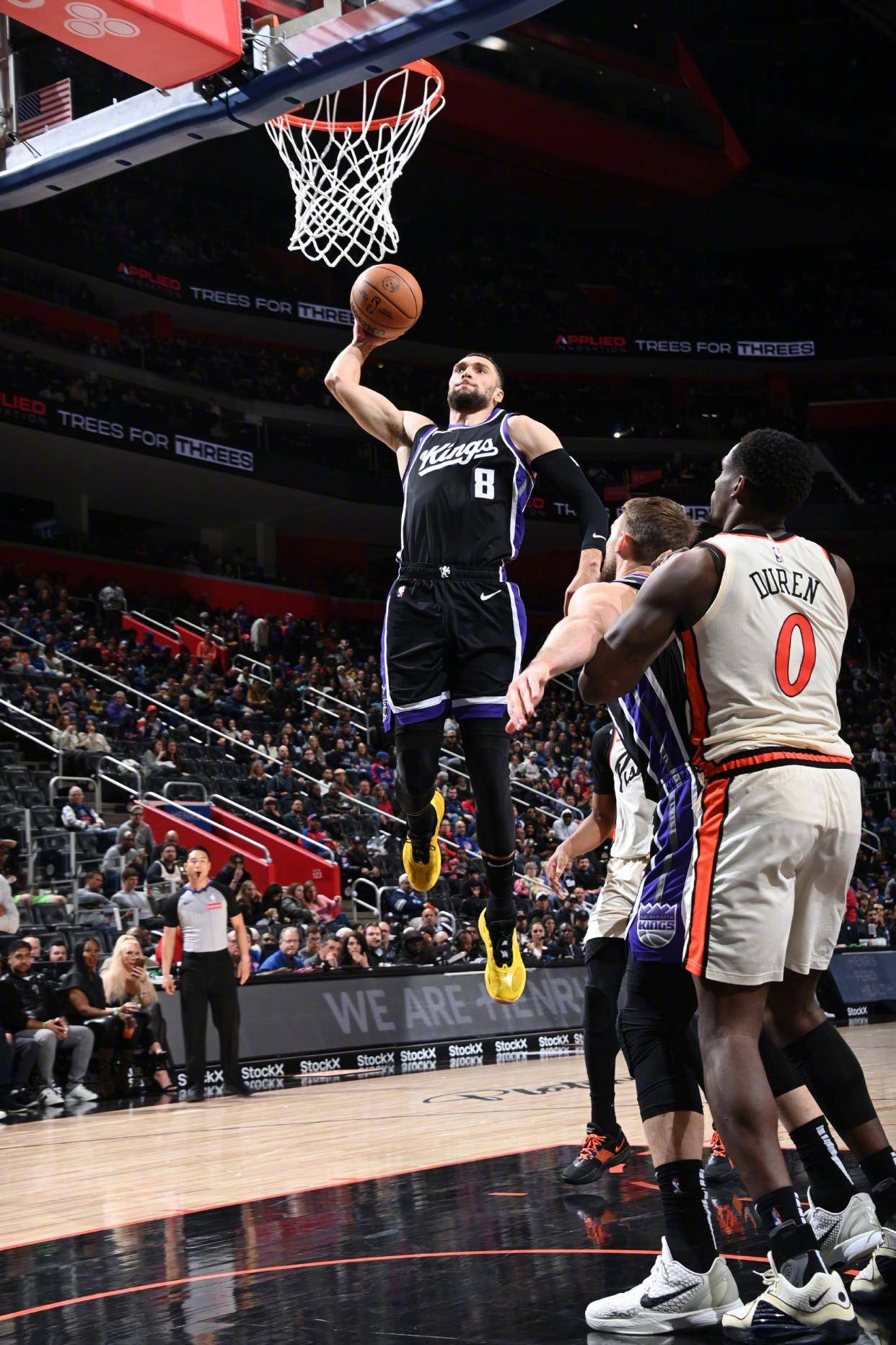 NBA墨西哥赛创收视纪录，未来或扩军