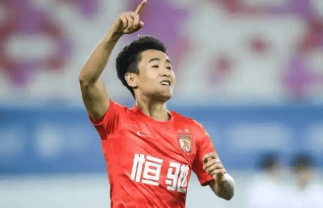 鲁能足校再出天才！16岁小将跳级进国青