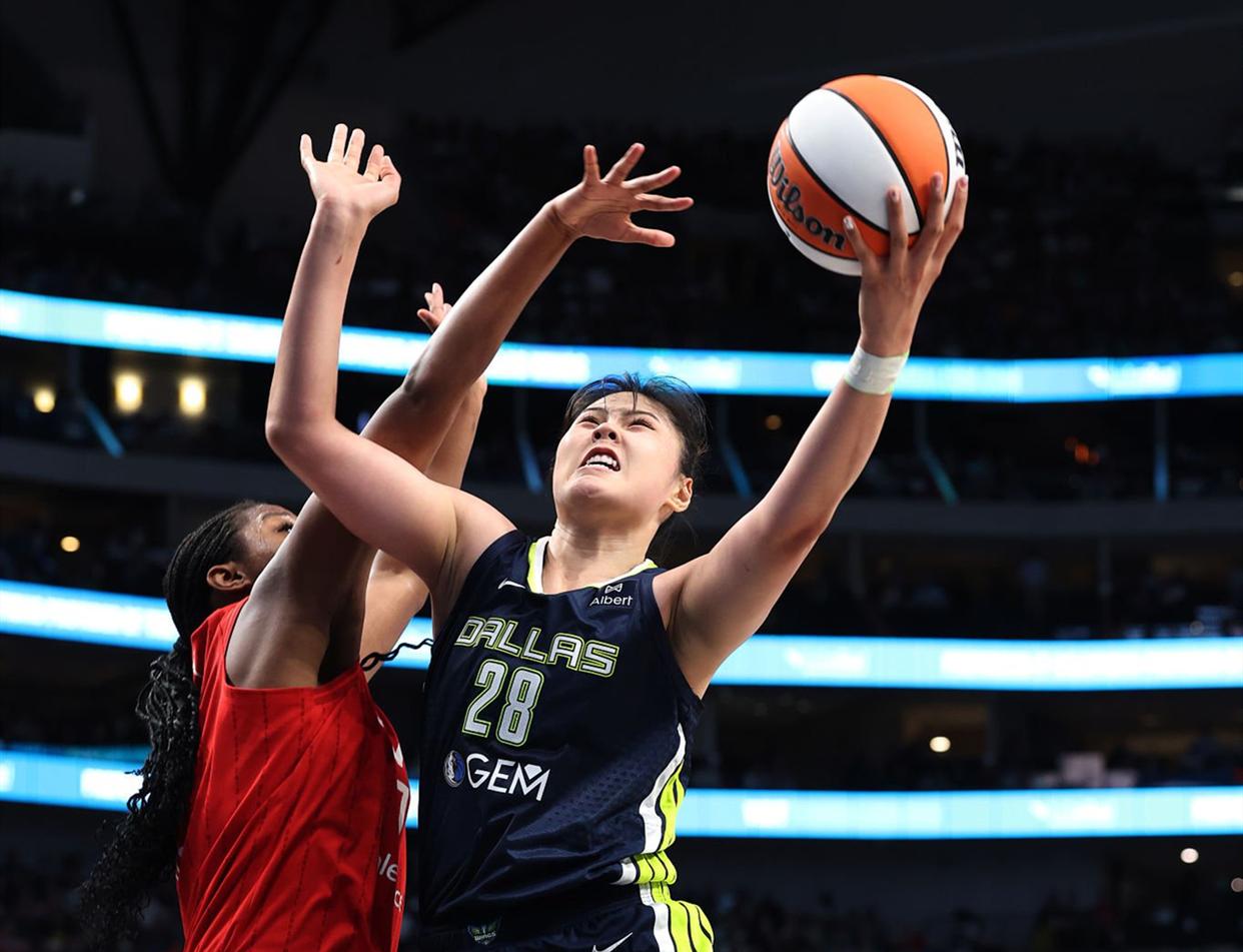 华体会在线登录-包含韩旭vs李月汝：WNBA双塔的成长之路的词条