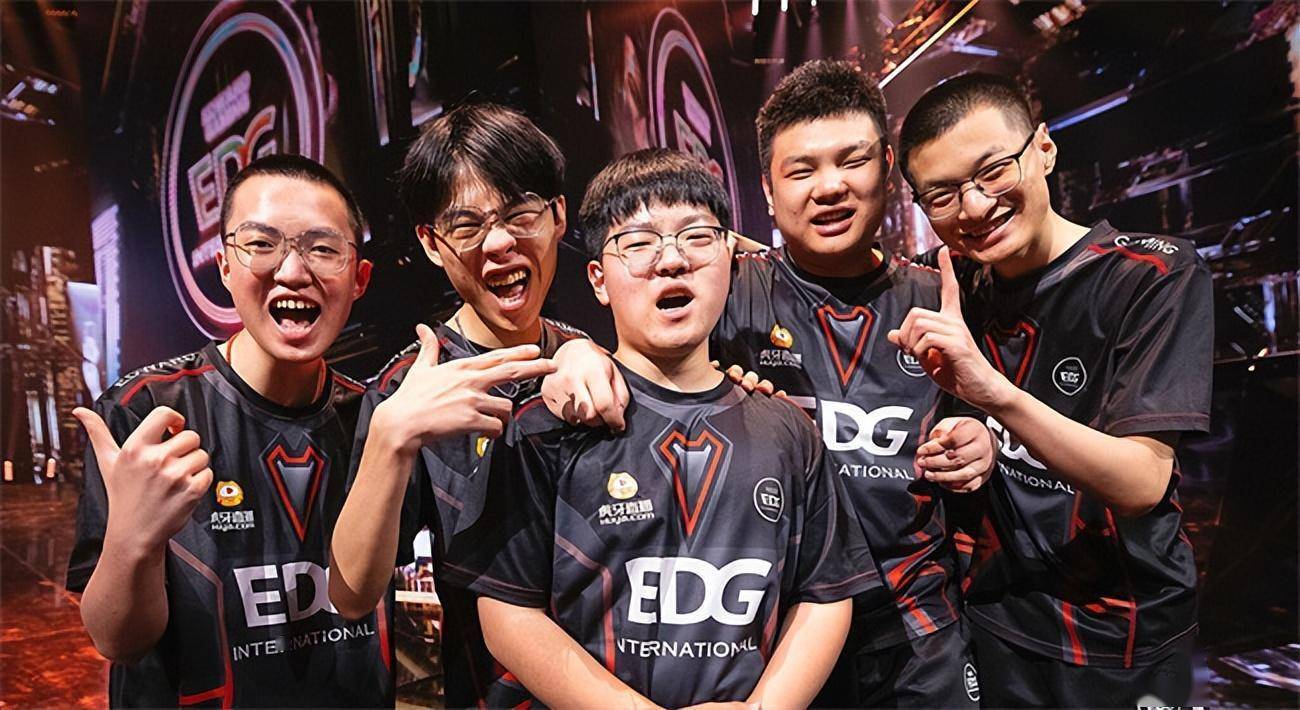 华体会注册-《EDG战队内部特写：团队协作的真正奥义》